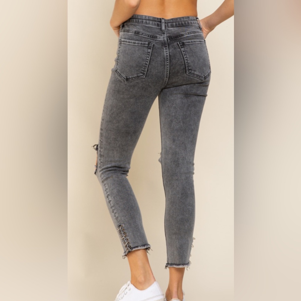 POL | NWT | LARGE Distressed Jeans - Picture 2 of 4
